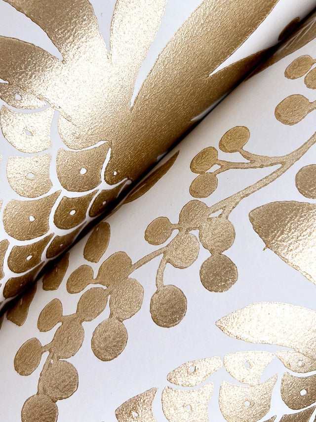 Pineapple Damask Gold Wallpaper with Metallic Pineapple Damask Pattern - York RF7482