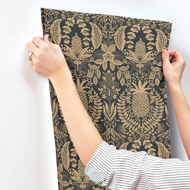 Pineapple Damask Black Wallpaper with Metallic Gold Pineapple Damask Pattern - York RF7483
