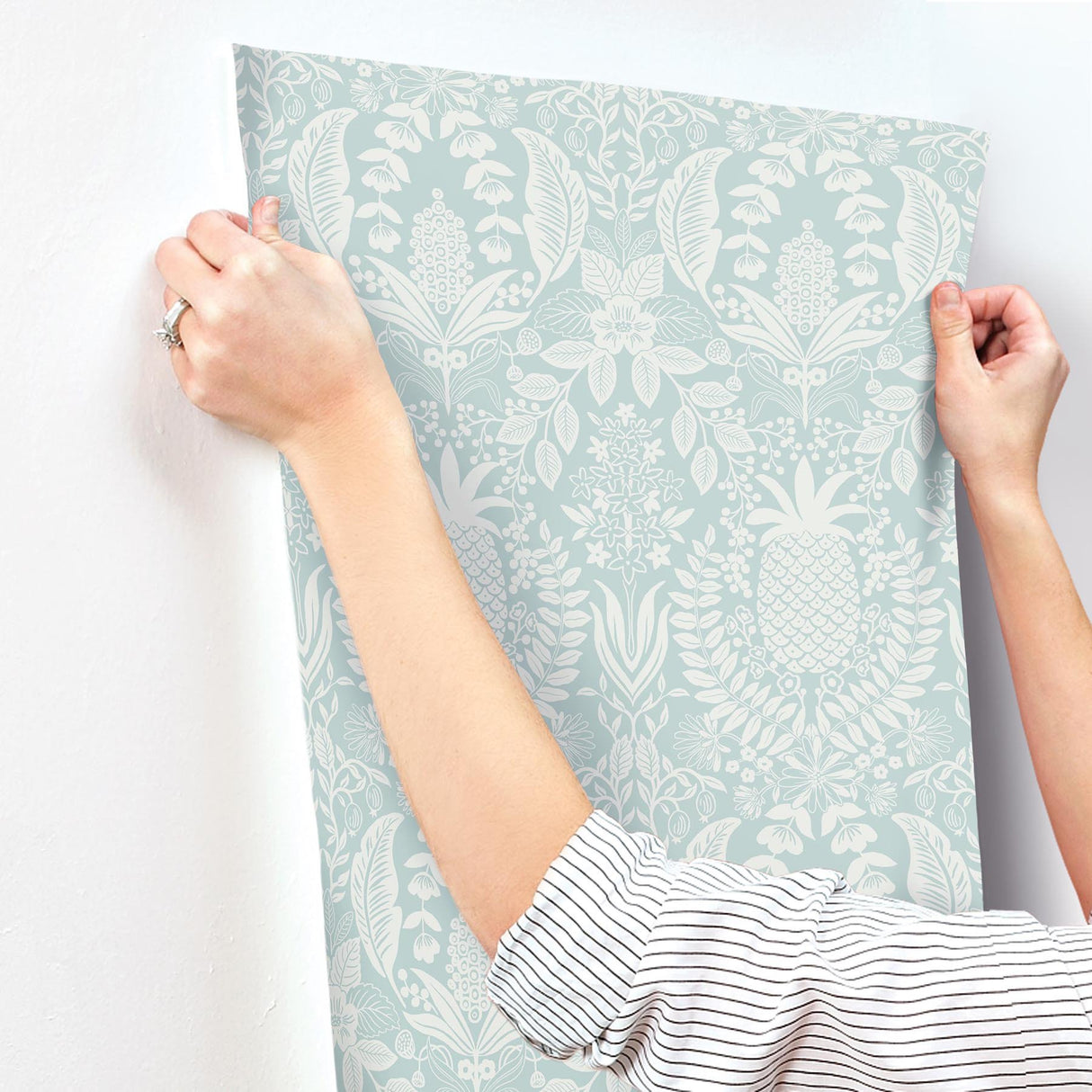 Pineapple Damask Light Blue Wallpaper with Traditional Novelty Motif - York RF7484