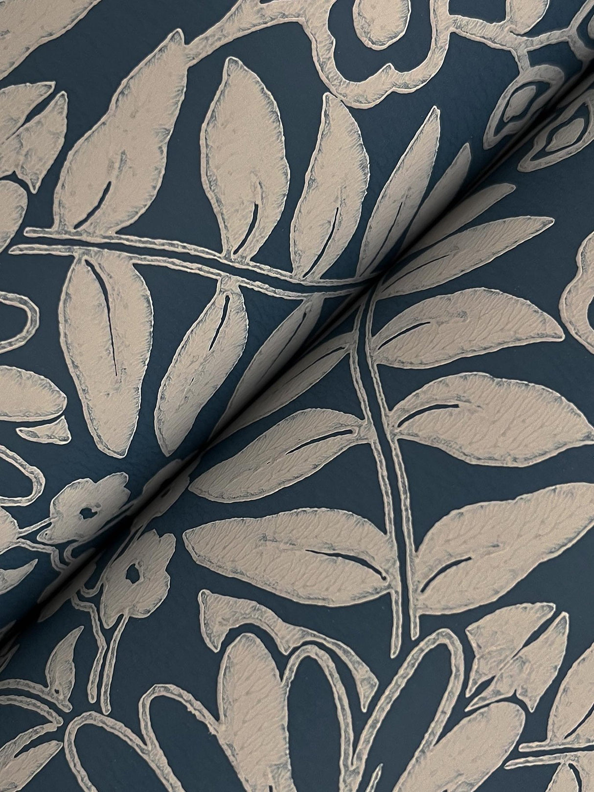 Pineapple Damask Navy Wallpaper with Traditional Novelty Pineapple Motif - York RF7486