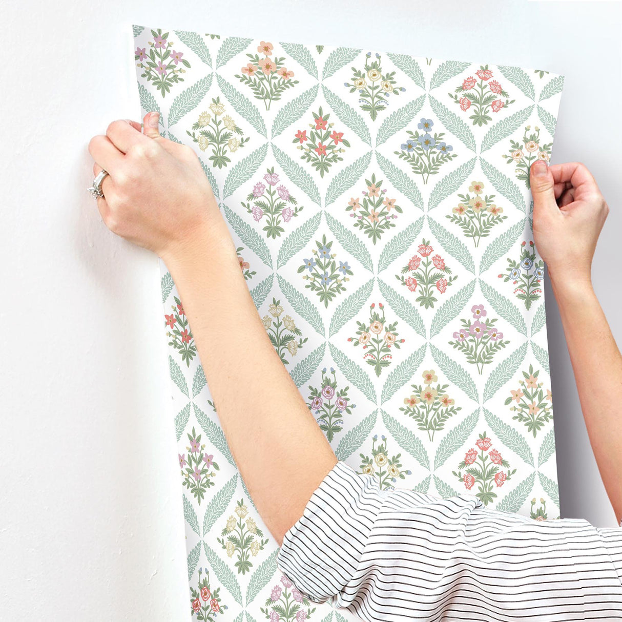 Estee Garden Pastel Wallpaper with Metallic Floral Farmhouse Pattern - York RF7512