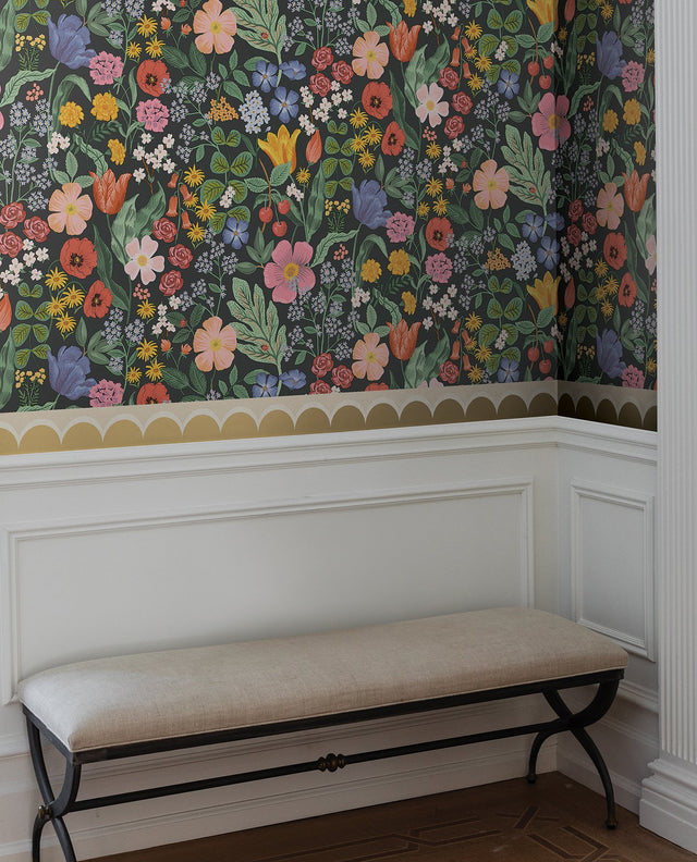 Linen Scallop Wallpaper Trim in Linen with Geometric Scallop Pattern - York RF7521B