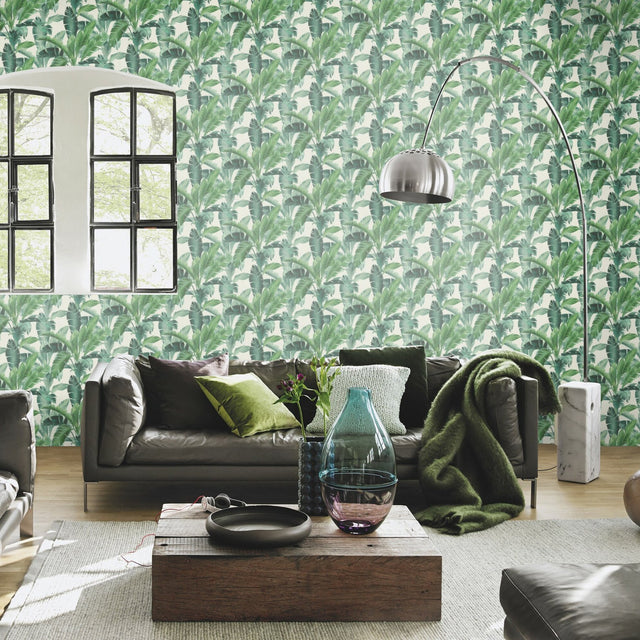 Orissa Green Palm Frond Wallpaper with Textured Botanical Leaf Pattern - Rasch RH536683