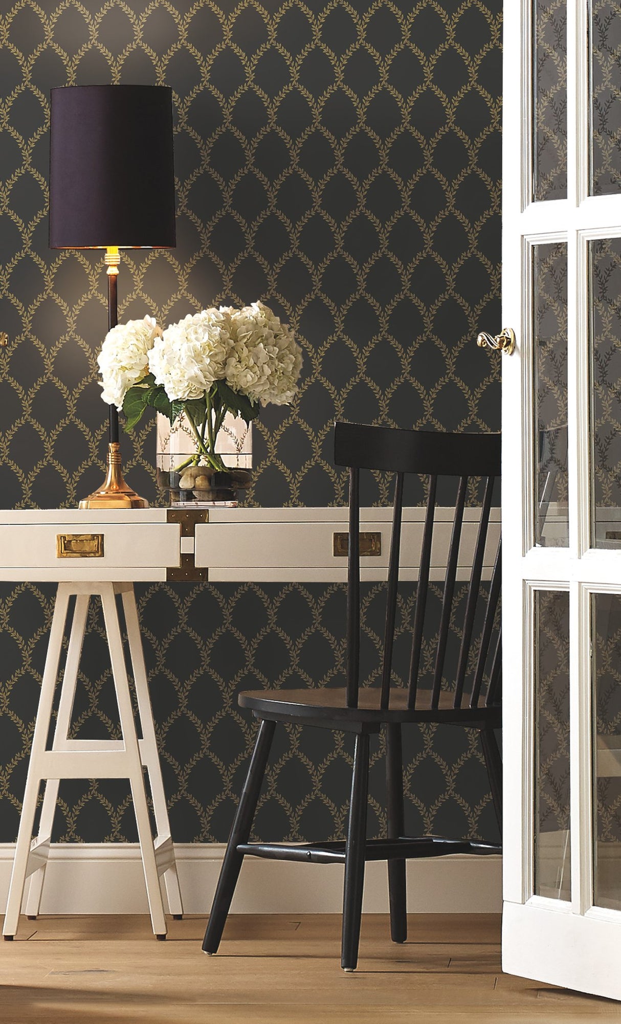 Laurel Gold & Black Wallpaper with Metallic Laurel Wreath Trellis - York RI5177