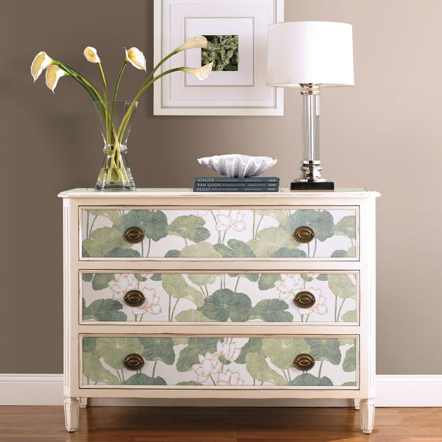 Lily Pad Green Peel & Stick Wallpaper with Botanical Leaves Pattern, Modern Style - York RMK11438WP