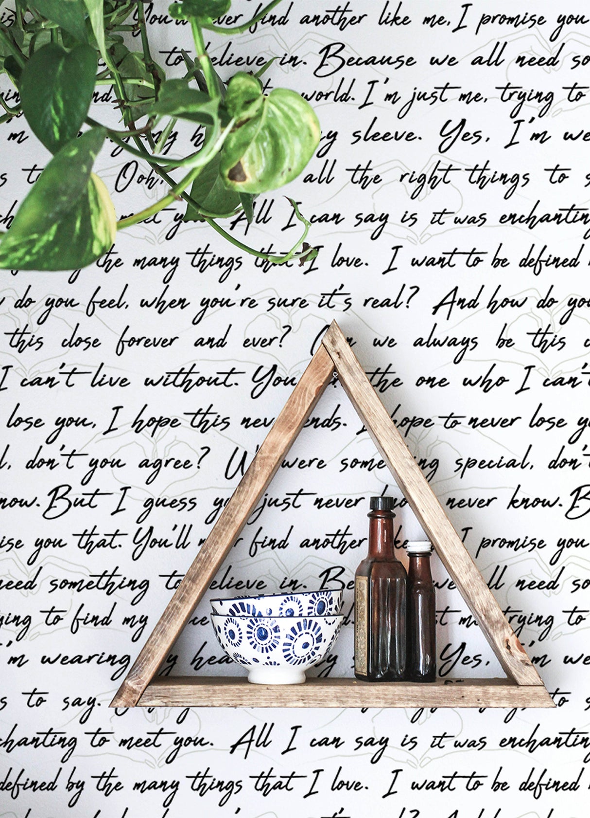 Love Letters Ink by RoomMates Black and White Romantic Scripted Quotes Heart Backdrop Peel and Stick Wallpaper 20.5 in x 18 ft - RMWS1251