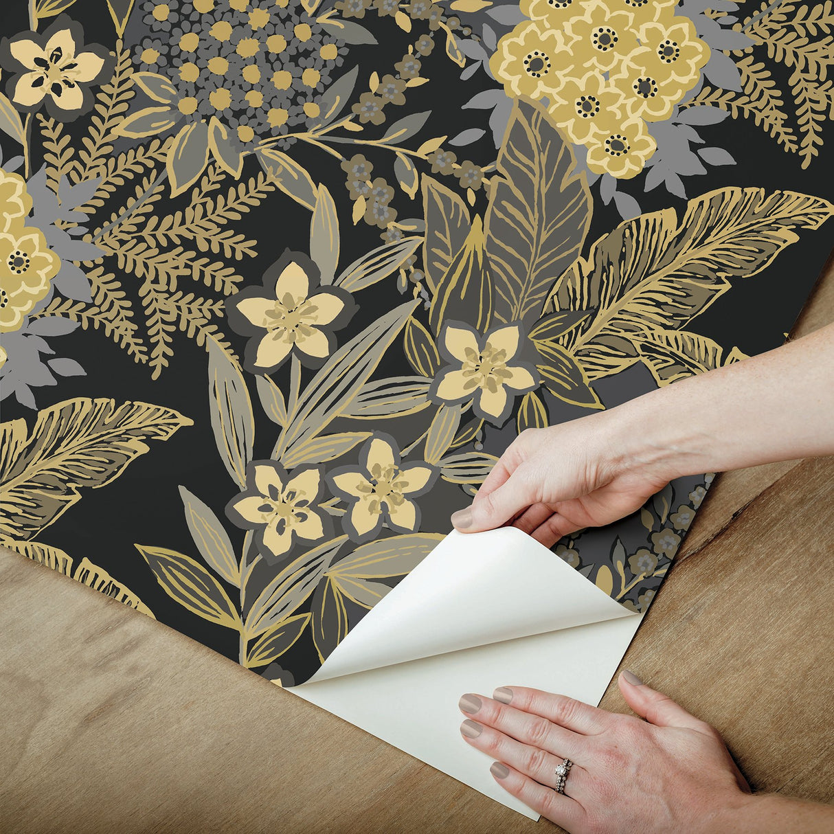 RuJardin Black Peel & Stick Wallpaper with Gold Floral Botanical Motif - NuWallpaper RPS6146