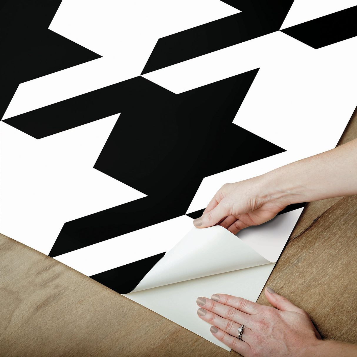 RuHoundstooth Black Peel & Stick Wallpaper with Modern Geometric Houndstooth Pattern - NuWallpaper RPS6147