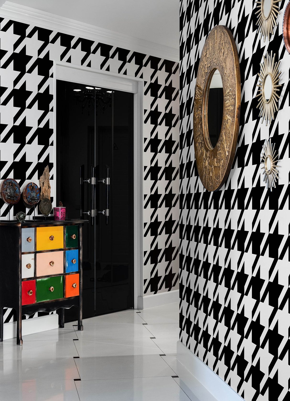 RuHoundstooth Black Peel & Stick Wallpaper with Modern Geometric Houndstooth Pattern - NuWallpaper RPS6147