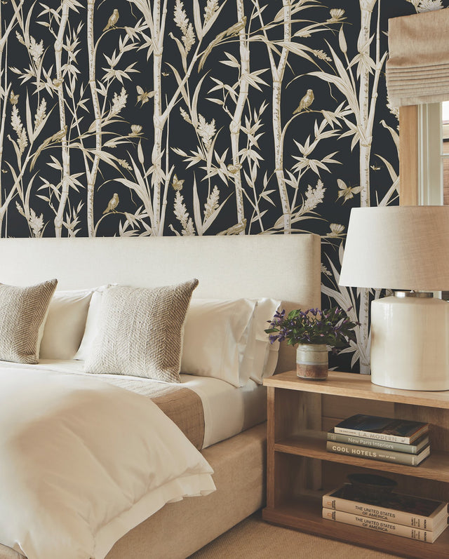 Bambou Toile Black Wallpaper with Metallic Bamboo and Wildlife Motif - York RT7834