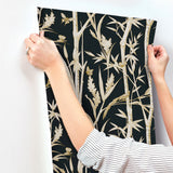 Bambou Toile Black Wallpaper with Metallic Bamboo and Wildlife Motif - York RT7834