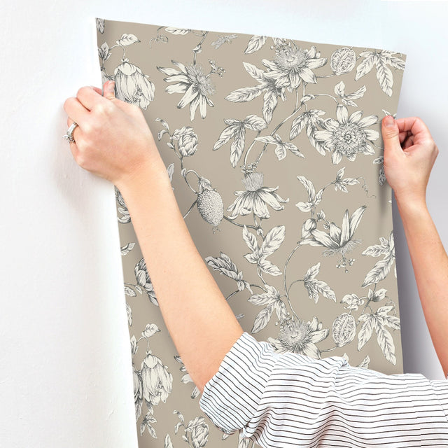 Passion Flower Toile Linen Wallpaper with Traditional Toile Pattern - York RT7852