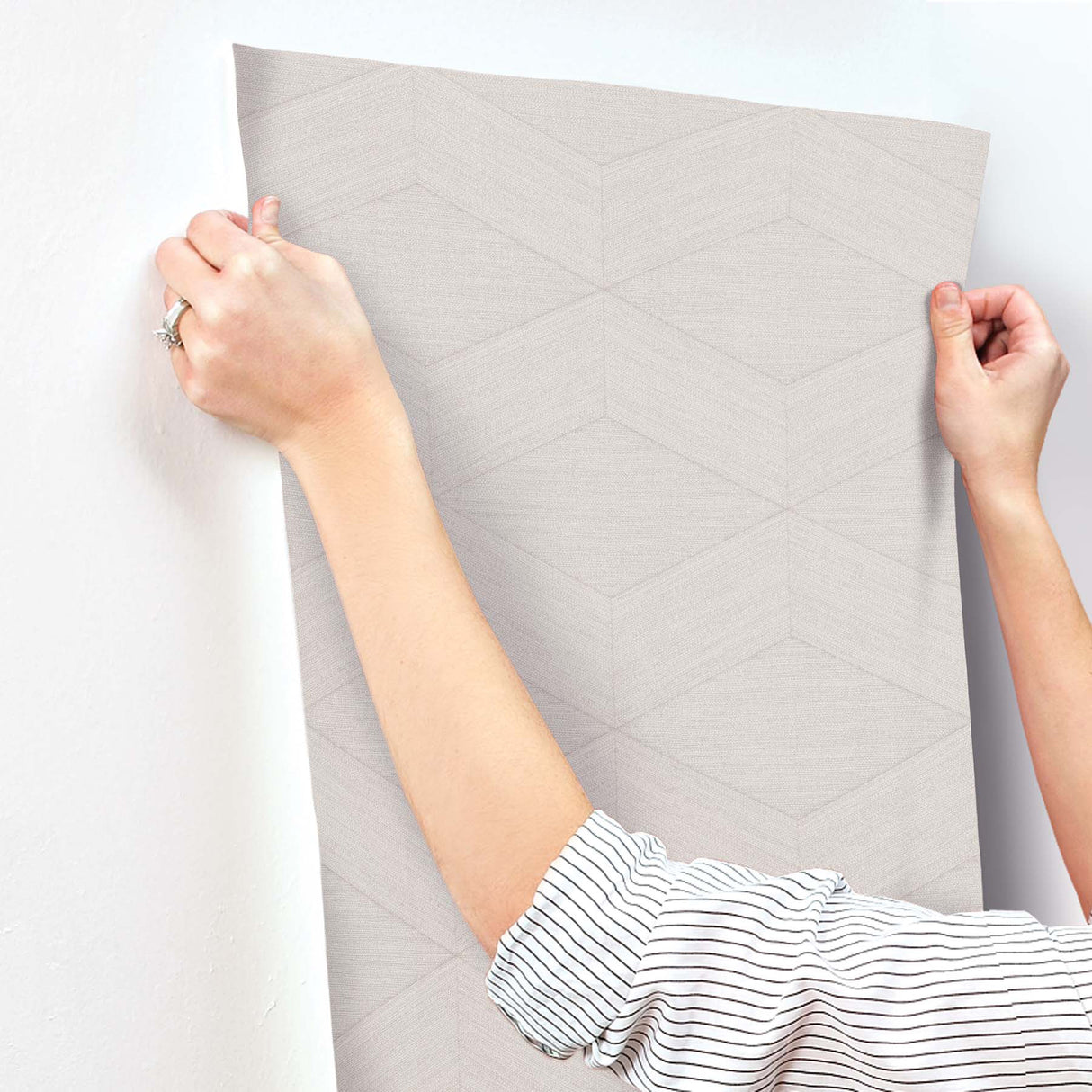 Huntsman Warm Grey by York Wallcoverings Geometric Vinyl Wallpaper – York Wallcoverings SI25831