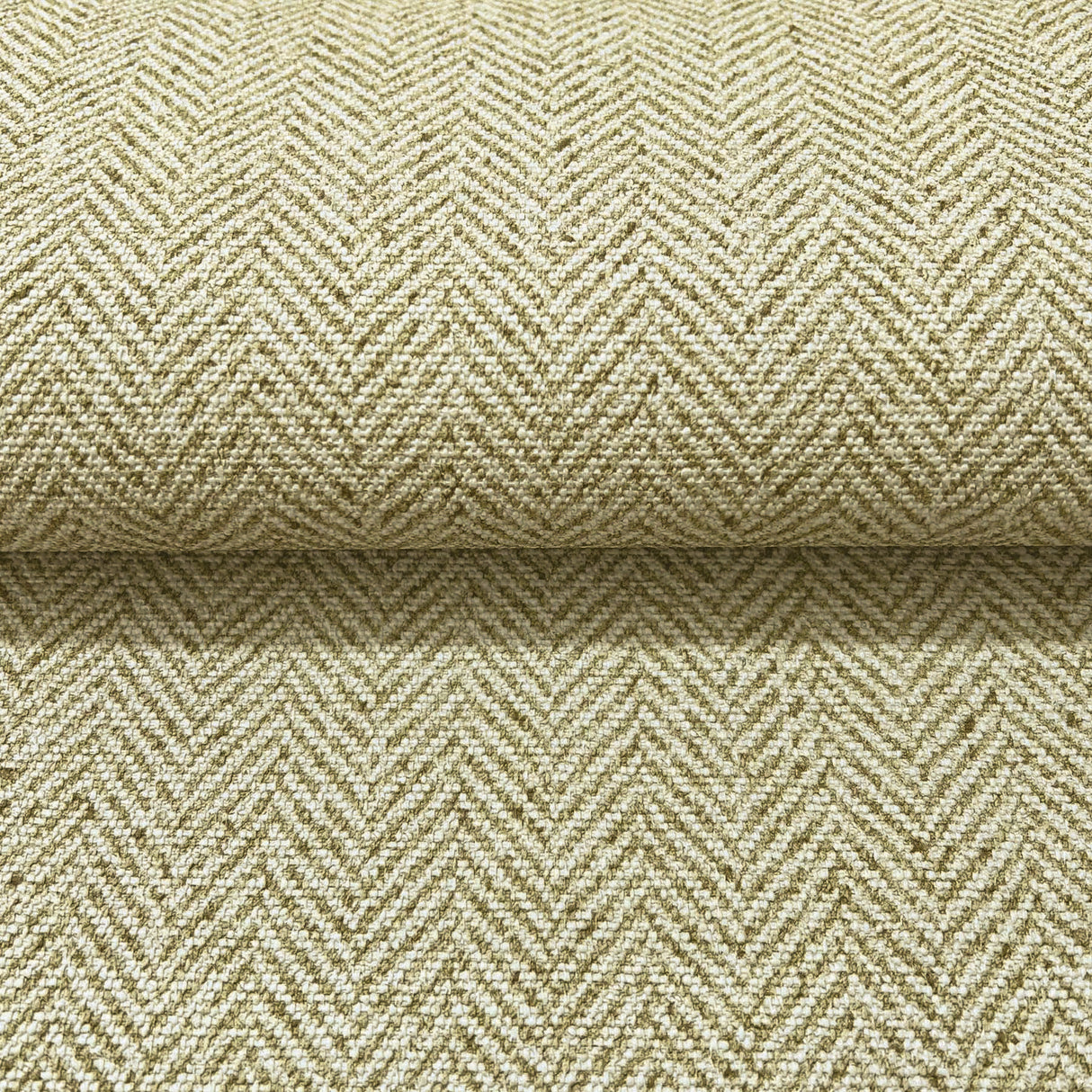 Tailored Chevron Green by York Wallcoverings Vinyl on Non Woven Wallpaper – York Wallcoverings SI26136