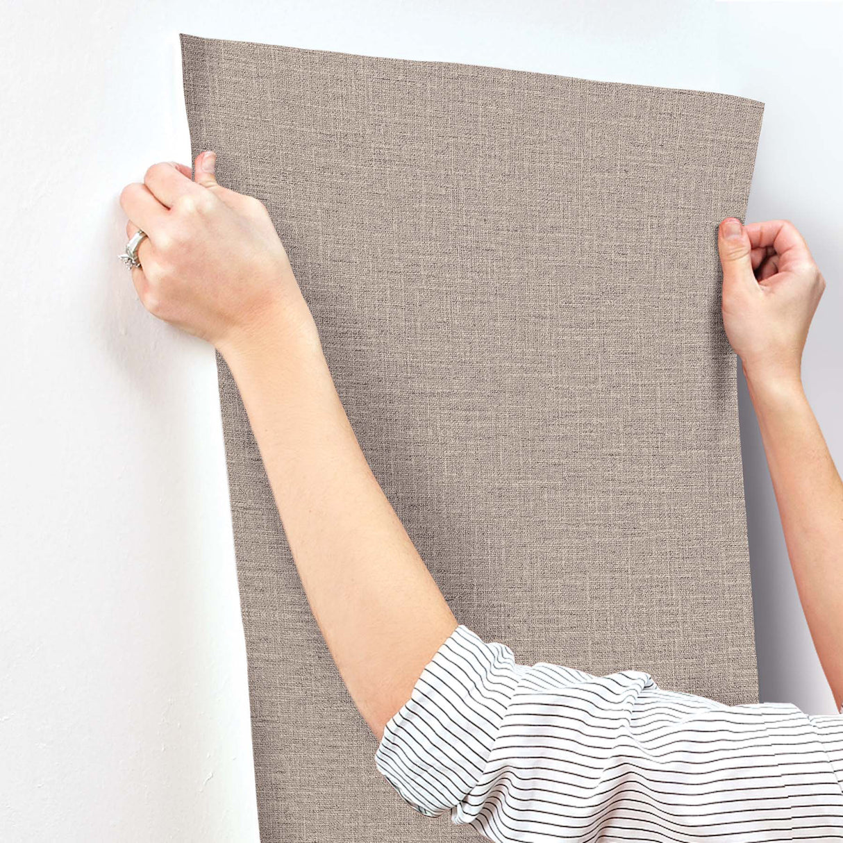 Loom Latte by York Wallcoverings Textured Vinyl Wallpaper – York Wallcoverings SI26140