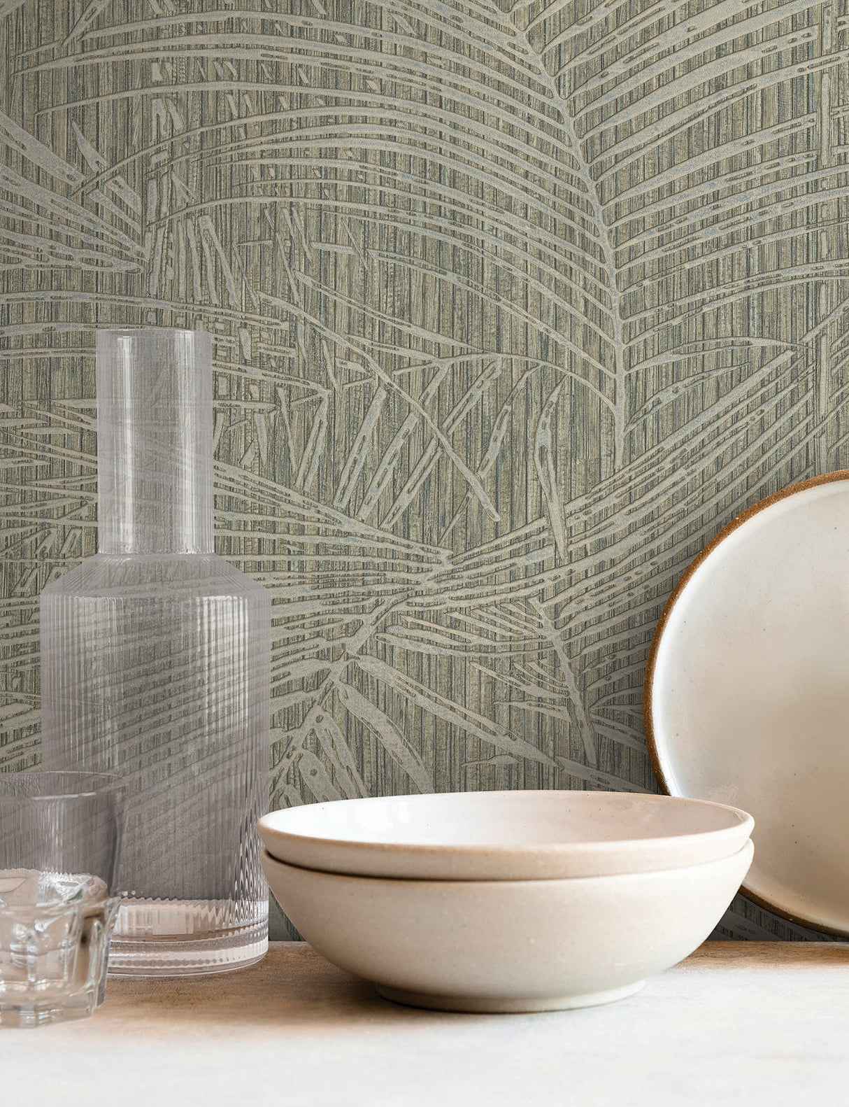Della Palm Dark Taupe by York Wallcoverings Vinyl on Non Woven Wallpaper – York Wallcoverings SI50612