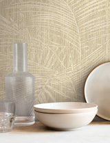 Della Palm Wheat by York Wallcoverings Vinyl on Non Woven Wallpaper – York Wallcoverings SI50614