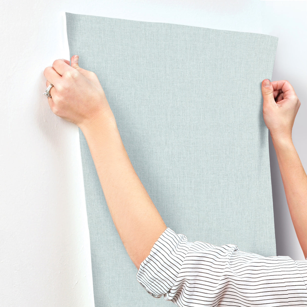Cromie Sky Blue by York Wallcoverings Textured Vinyl Wallpaper – York Wallcoverings SI6914