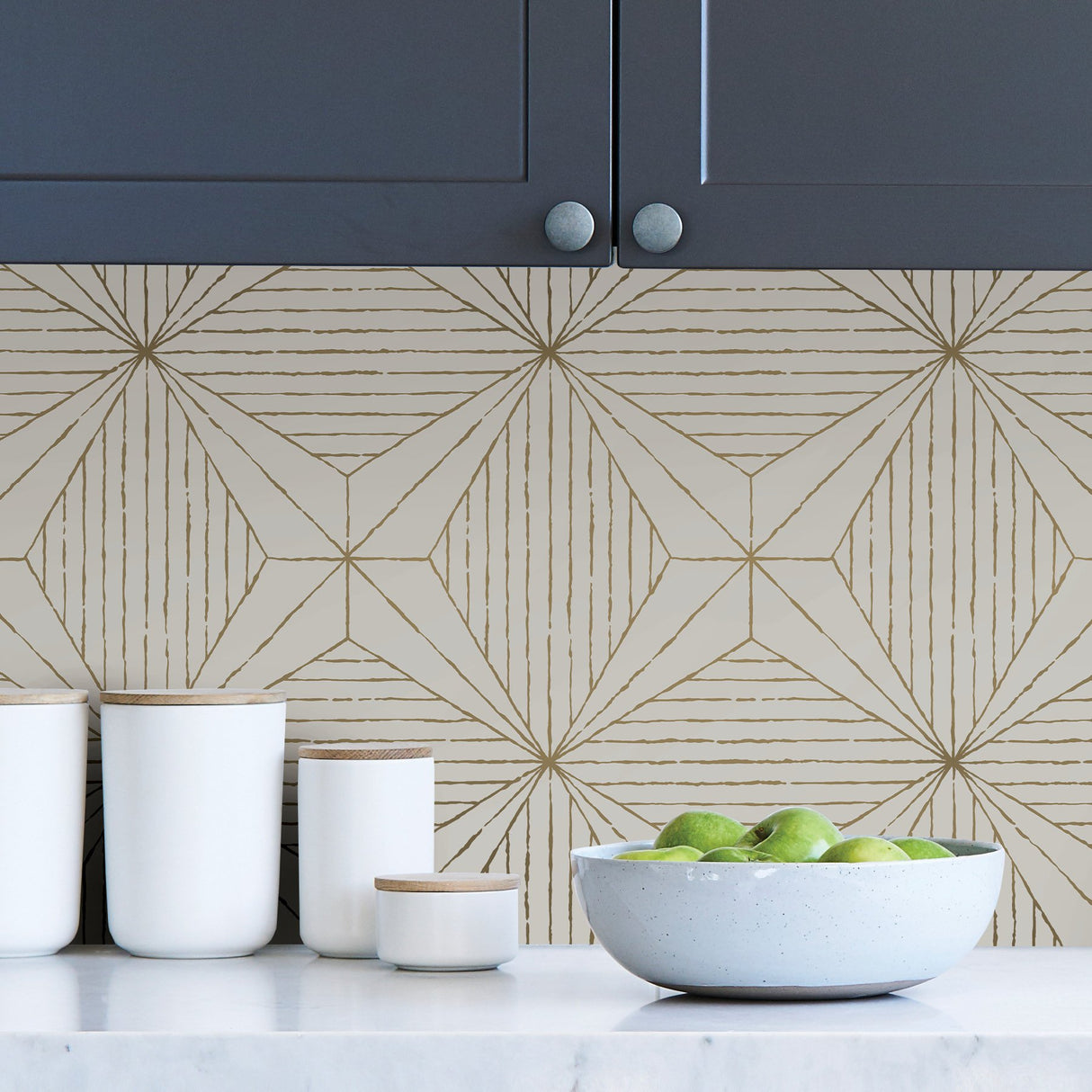 Aurum Gold Geometric Self Adhesive Wallpaper with Metallic Modern Graphic Pattern - NuWallpaper SLS3520