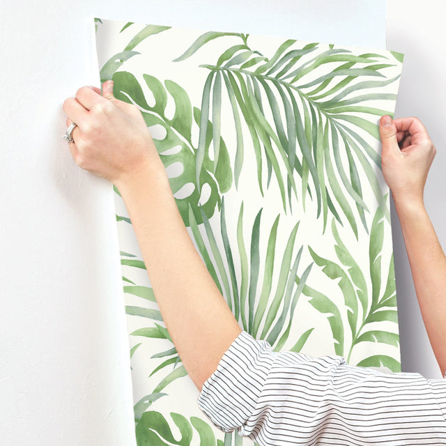 Paradise Palm Green Wallpaper with Tropical Palm Leaf Motif - York SO2450