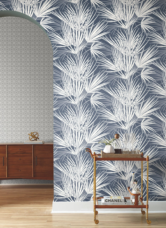 Palmetto Navy & White Wallpaper