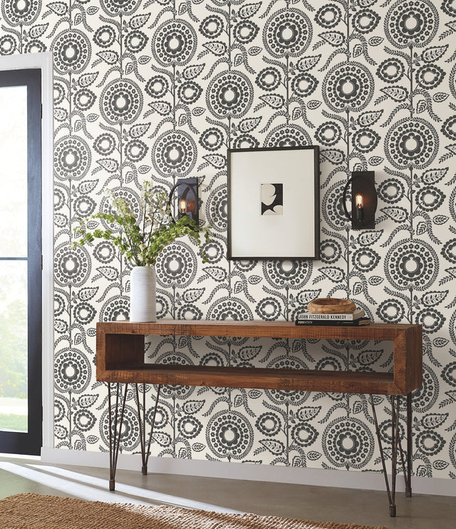 Pomegranate Bloom Black & White Wallpaper with Botanical Modern Motif - York SS2583