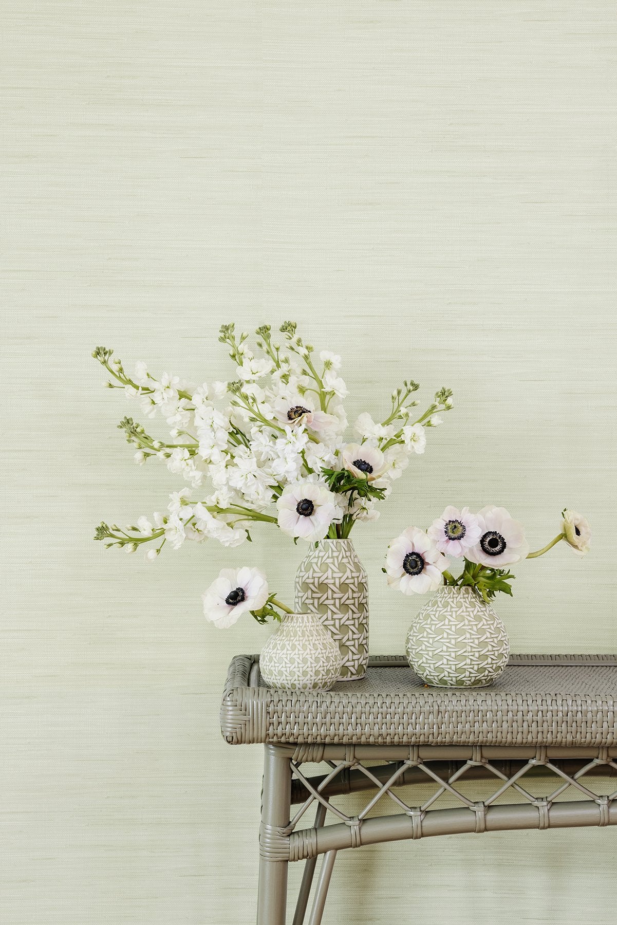 Classic Faux Cucumber Grasscloth Green Textured Peel & Stick Wallpaper with Faux Grasscloth Motif - NuWallpaper SSS6007