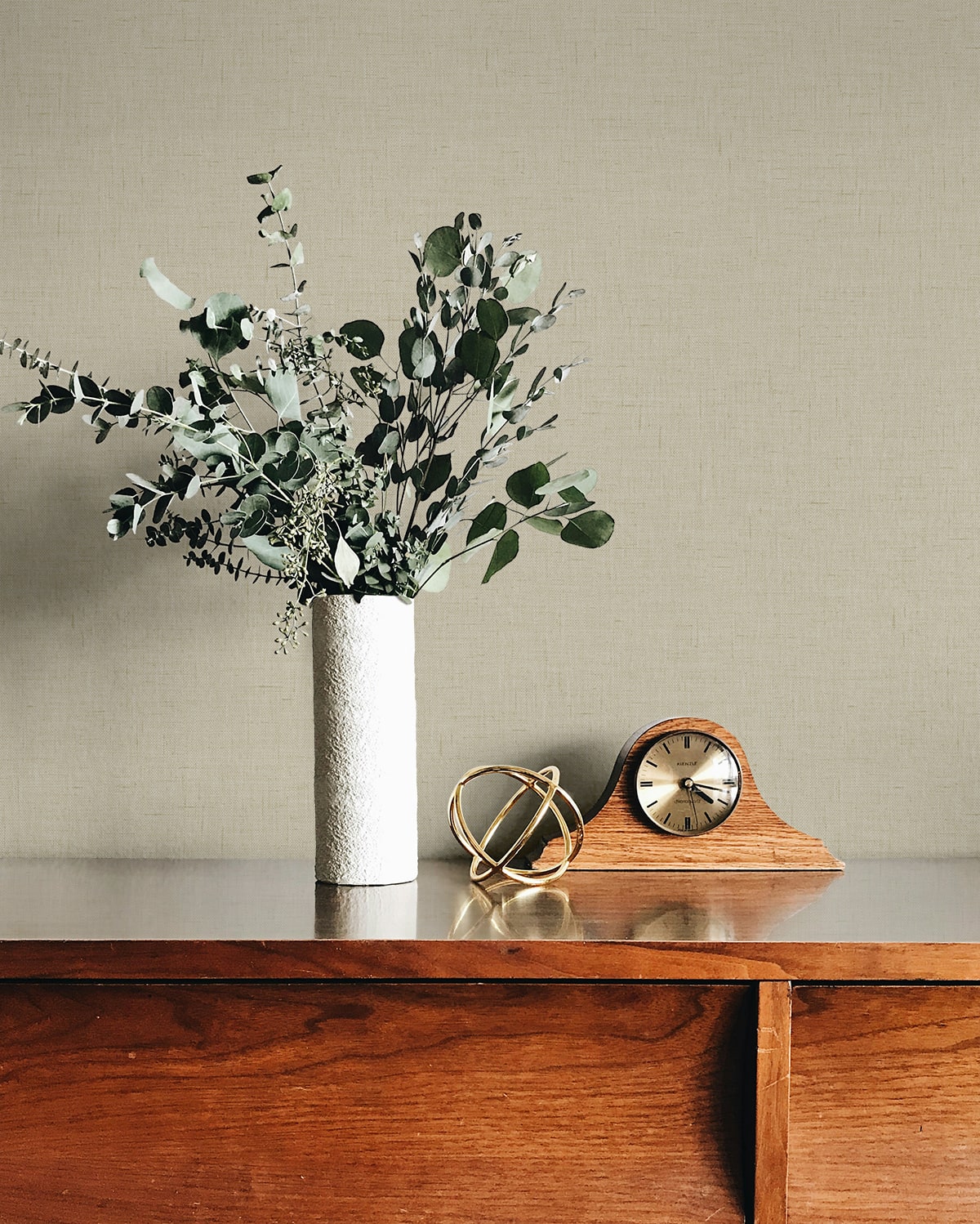 Stretford Linen Sugar by Fibers and Threads Faux Linen Vinyl Wallpaper – Seabrook Designs TH90228