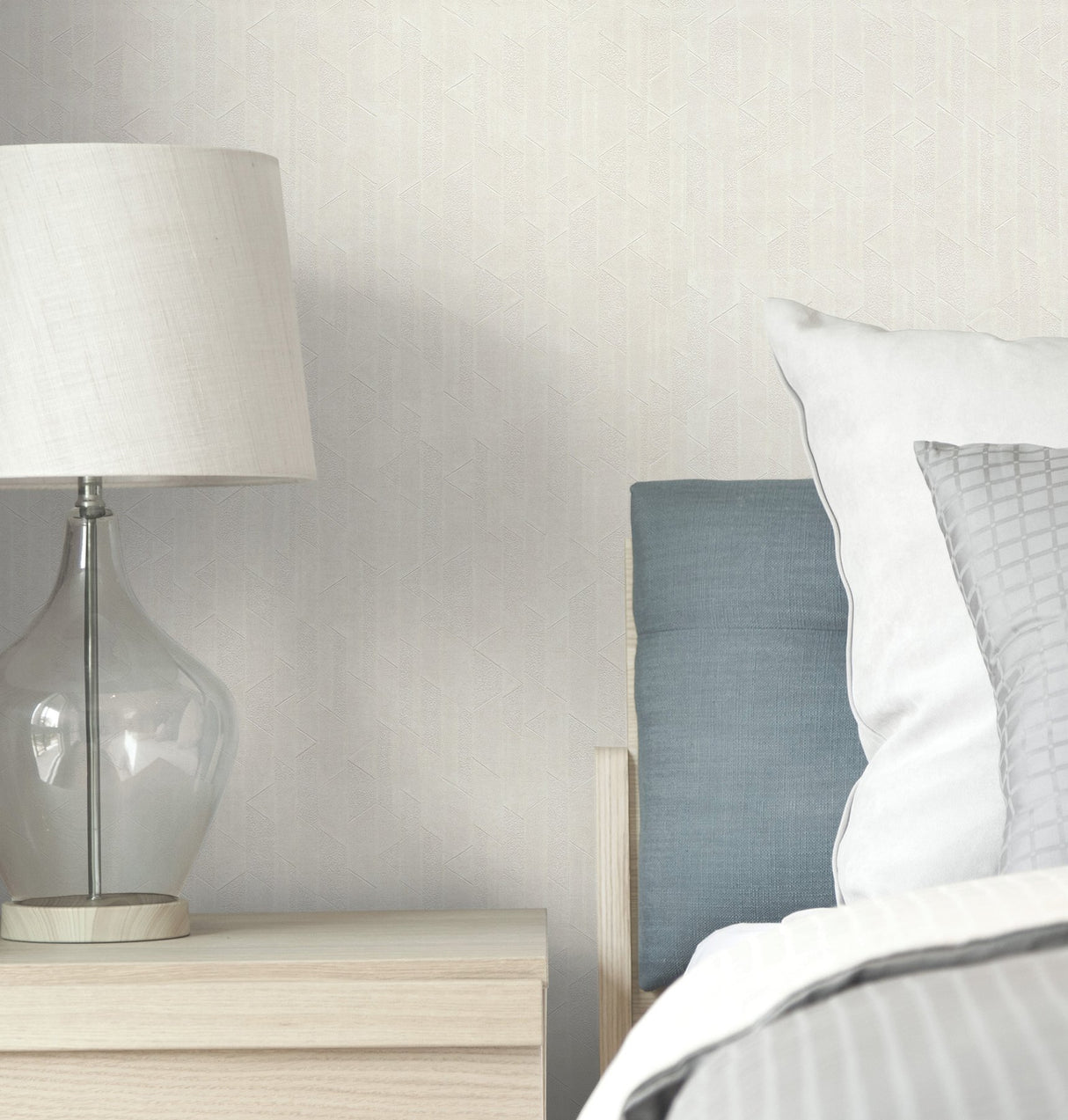 Verge Pewter Wallpaper with Modern Stripes Texture- York UD2590N
