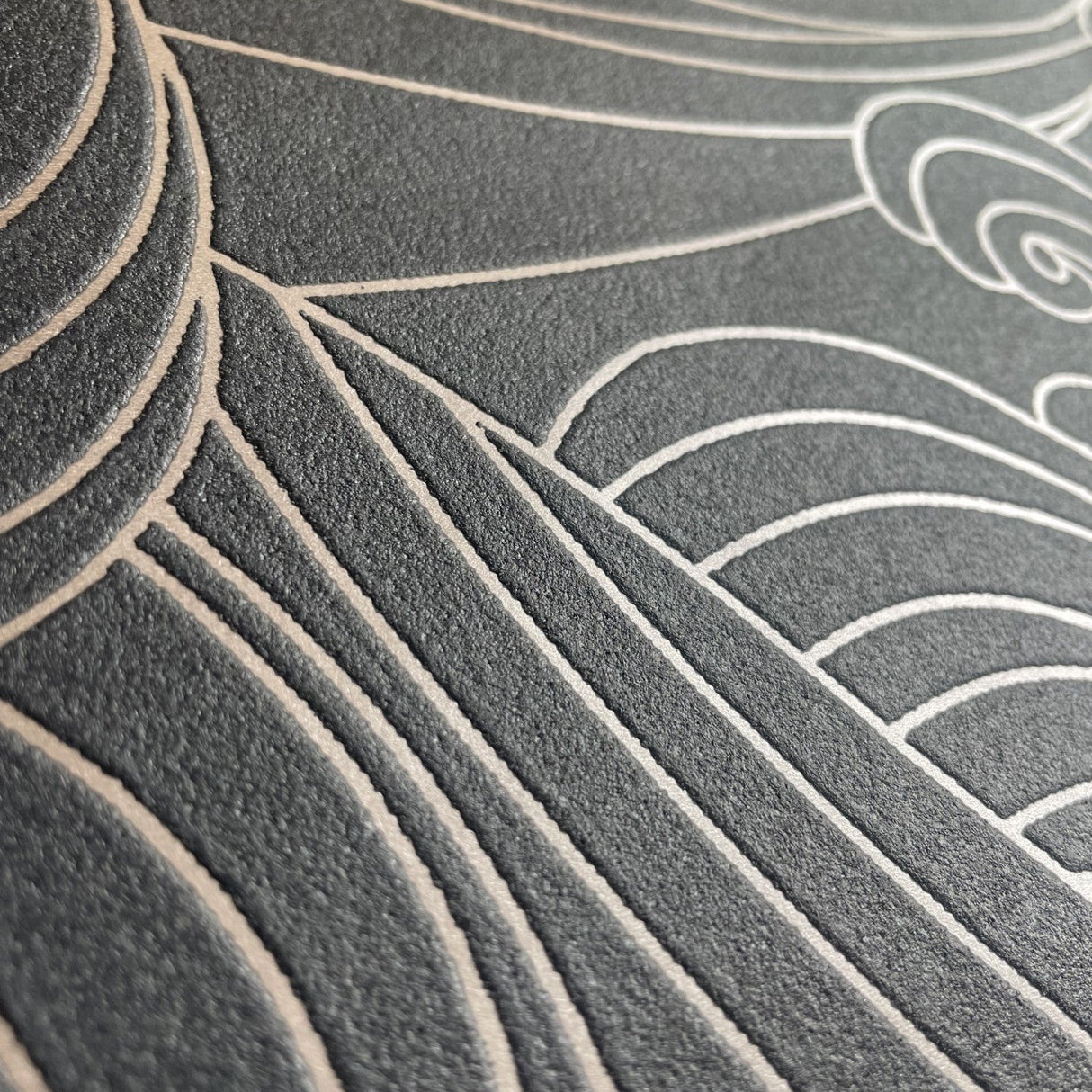 Big Wave Black by Veer Wallpaper – Veer Decor VREL10-926