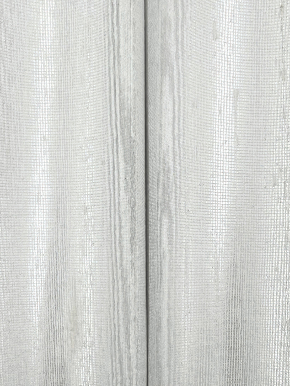 Saori Pearl by Ronald Redding Silk Specialty Wallpaper – York Designer Series ZA8001