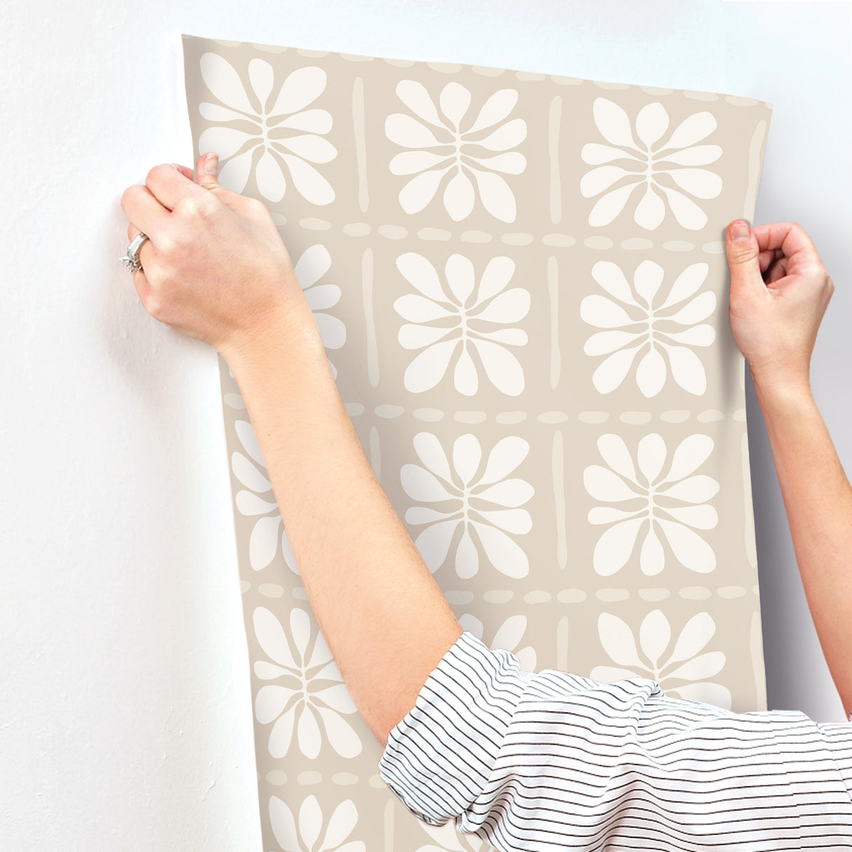 Mimosa Fleur Nude by York Wallcoverings Abstract Floral Wallpaper – York Wallcoverings ZM2808
