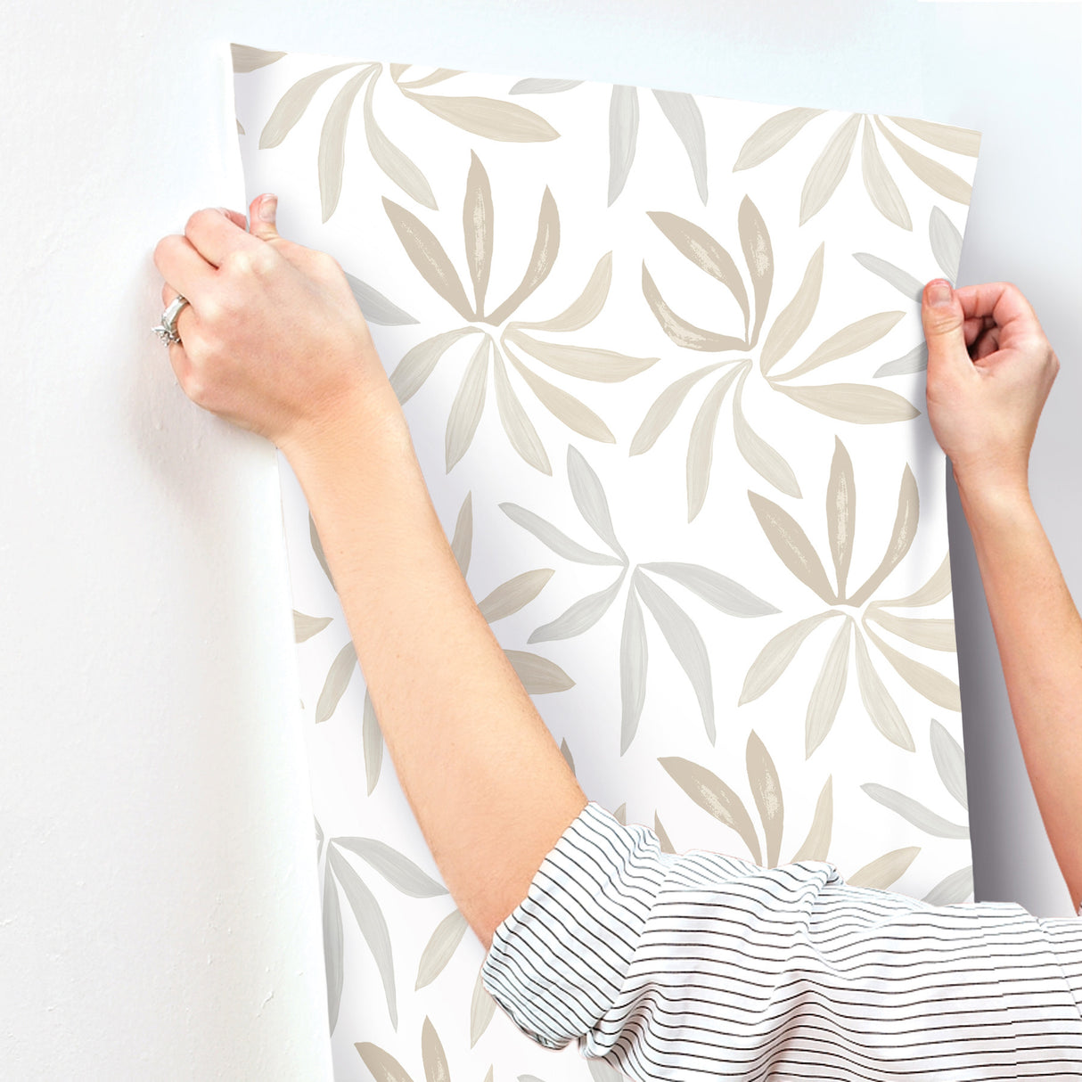 Little Garden Neutral & Pearl by York Wallcoverings Tropical Non Woven Wallpaper – York Wallcoverings ZM2815