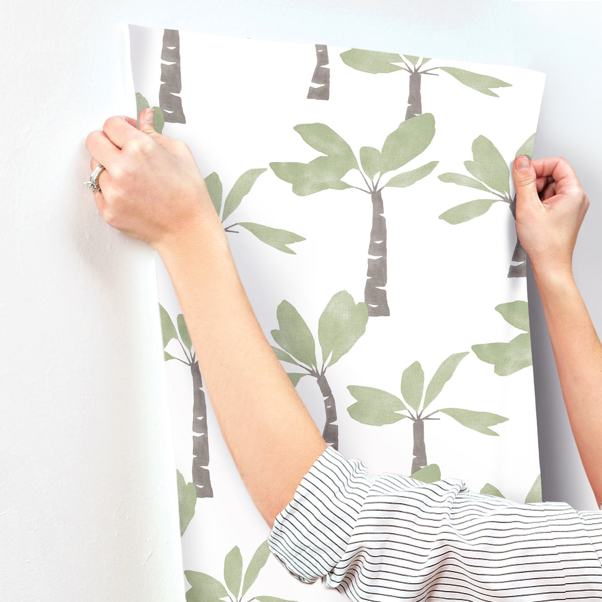 Painted Oasis Leaf Green by York Wallcoverings Tropical Wallpaper – York Wallcoverings ZM2839