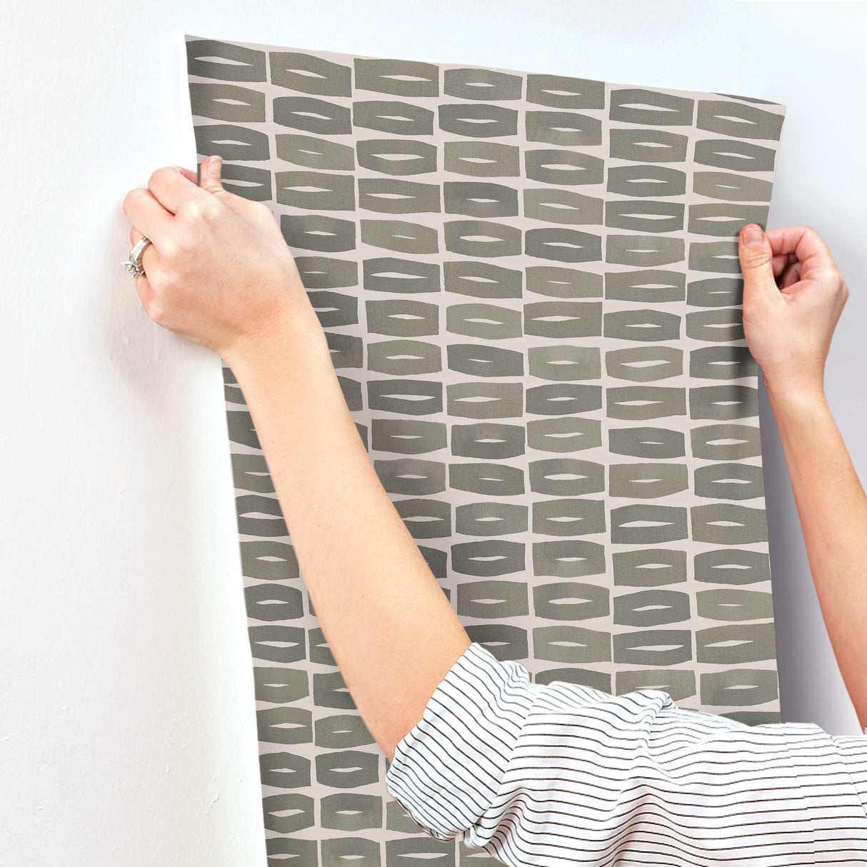 Modernist Motif Carbon Black by York Wallcoverings Geometric Wallpaper – York Wallcoverings ZM2865