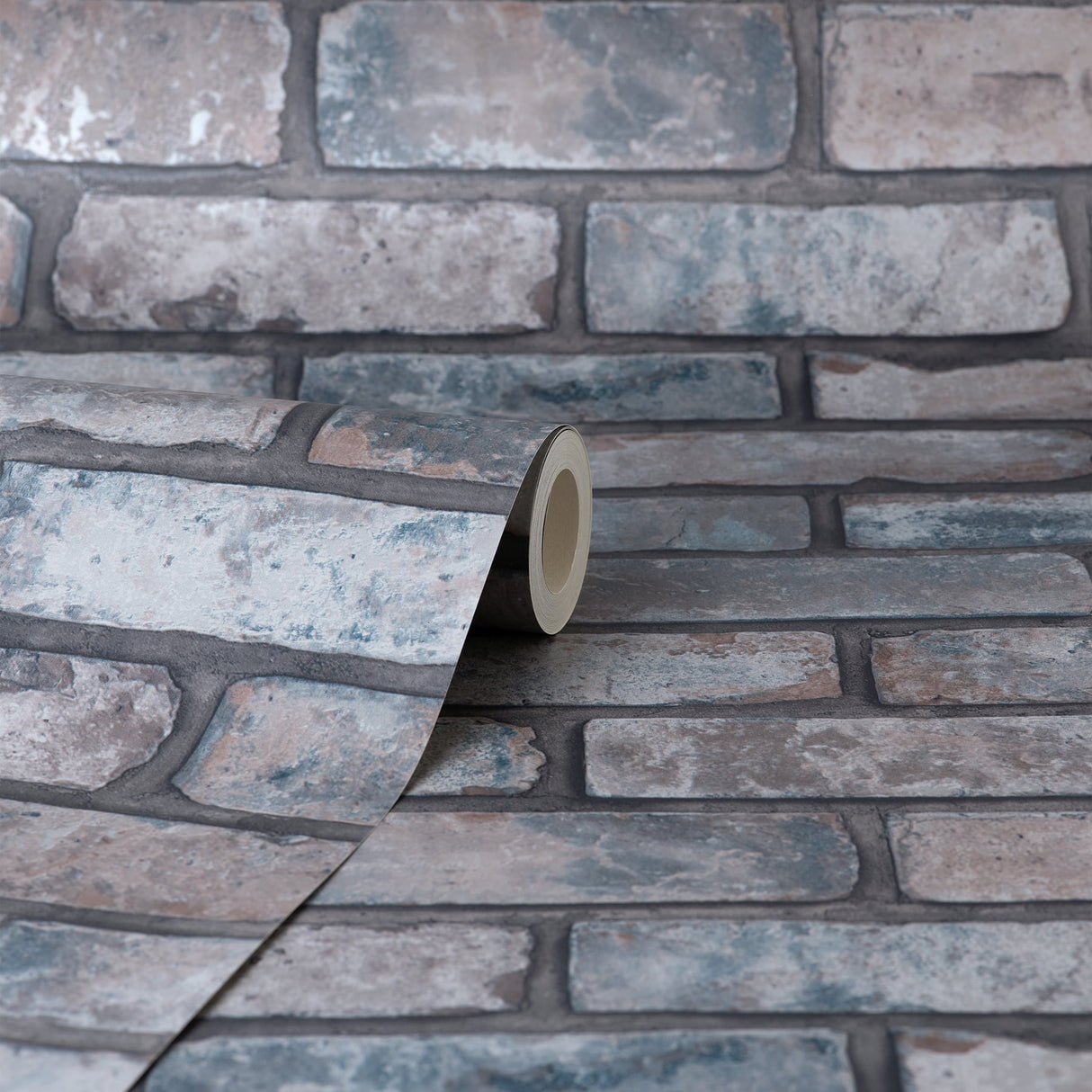 Darren Grey Loft Brick by Fine Decor Photorealistic Brick Wallpaper – Brewster Home Fashions FD43799