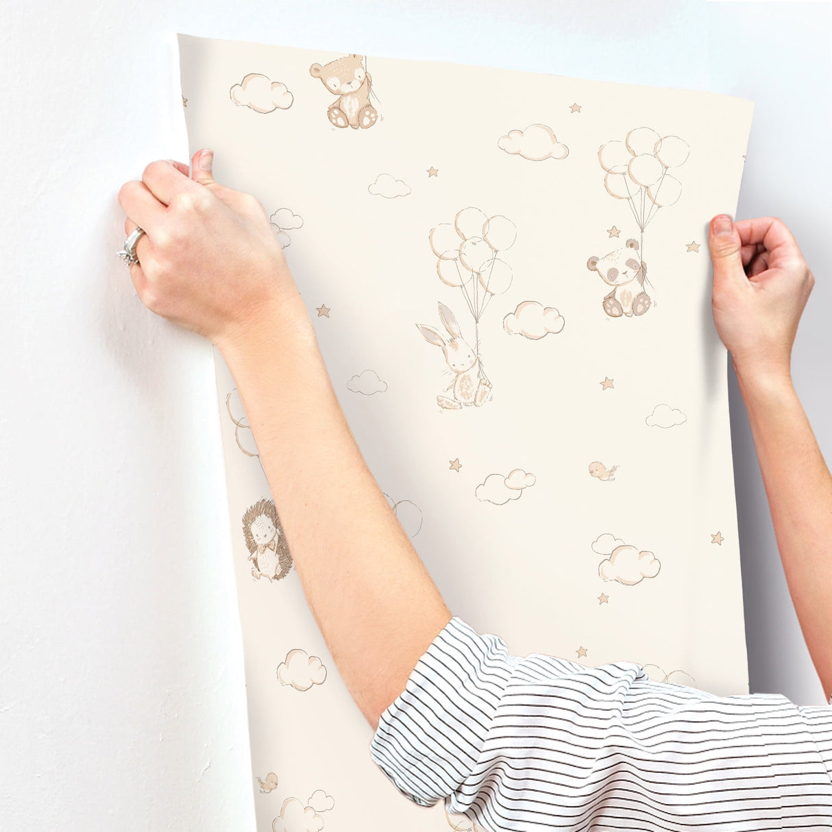 Floating Balloons Light Brown by Advantage Animal Wallpaper – Brewster Home Fashions 4203-27556