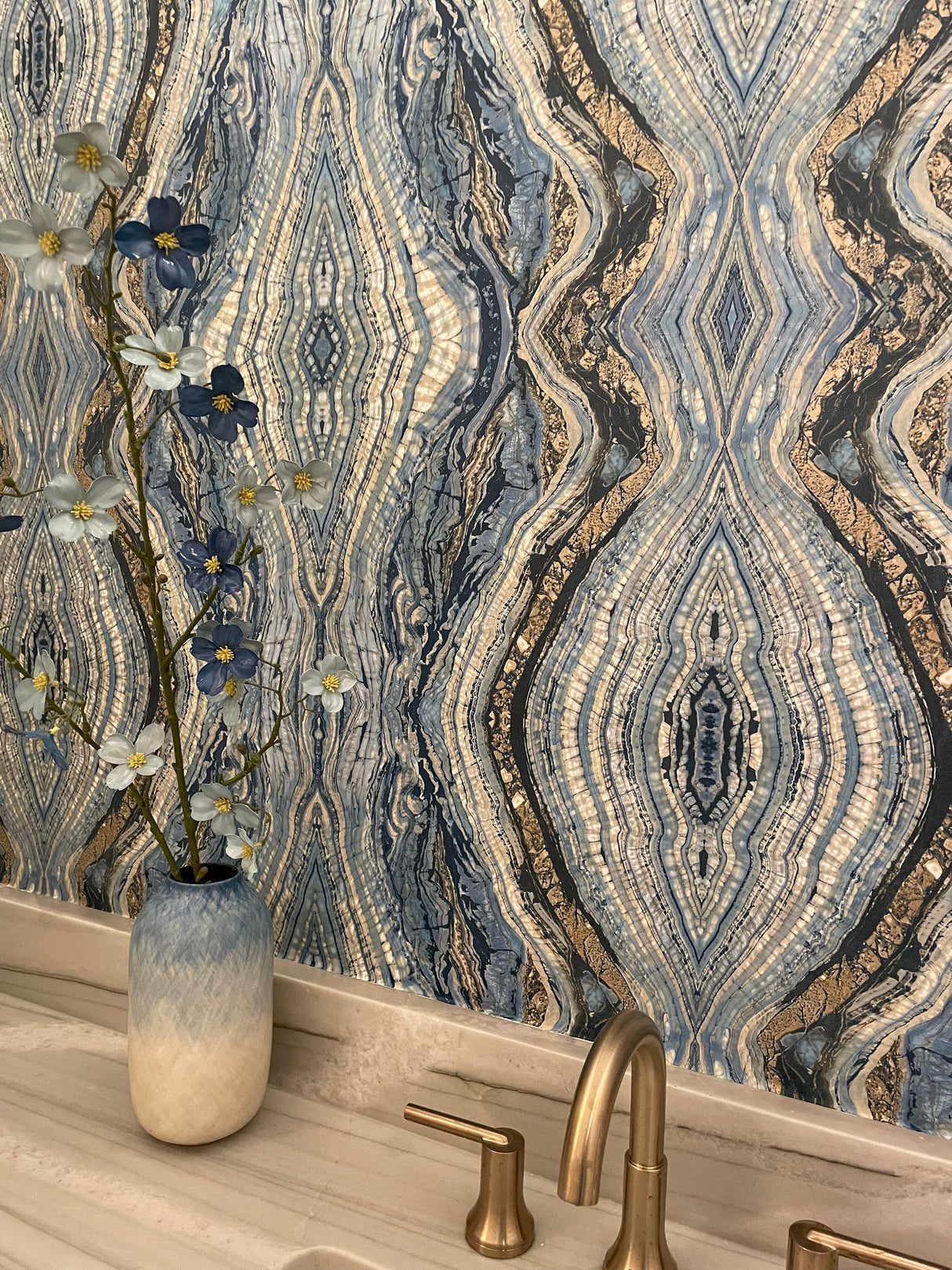 Kaleidoscope Blue by York Wallcoverings Abstract Wallpaper – York Wallcoverings BH8398
